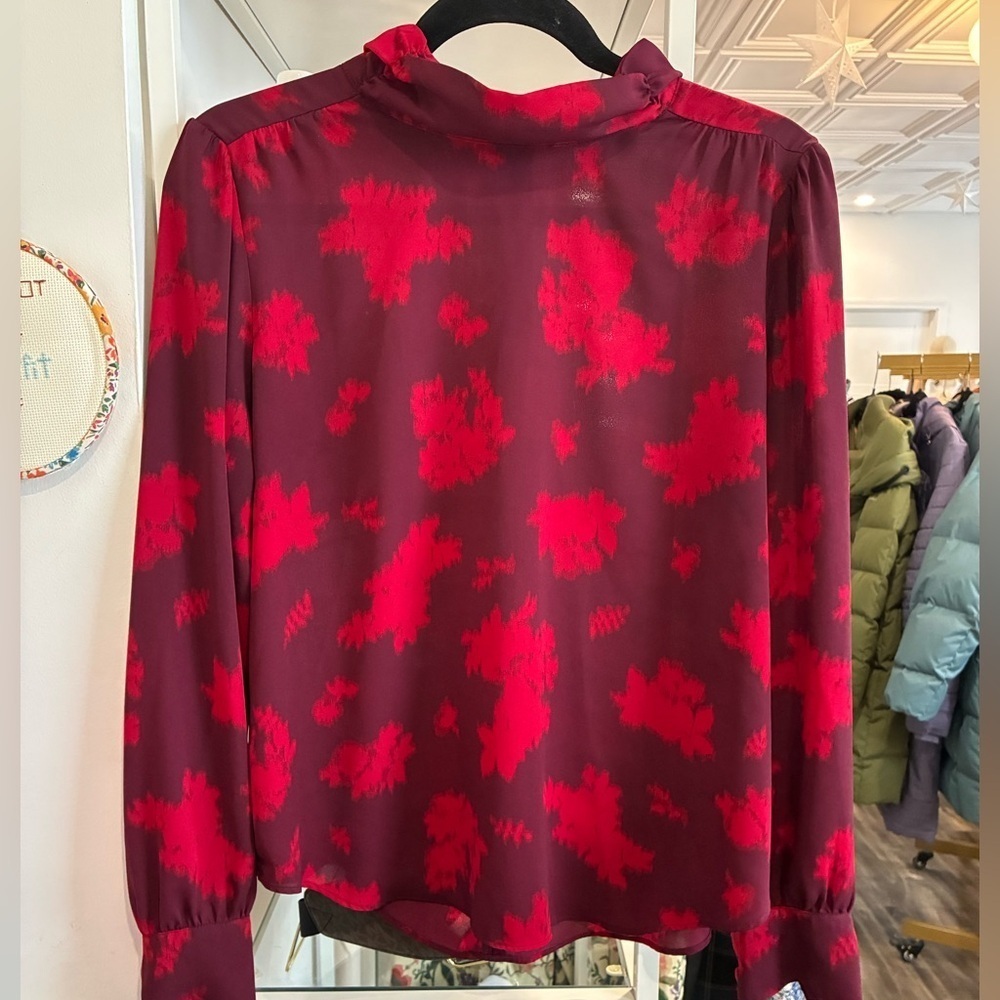 Ann Taylor purple/red long-sleeved printed top size S